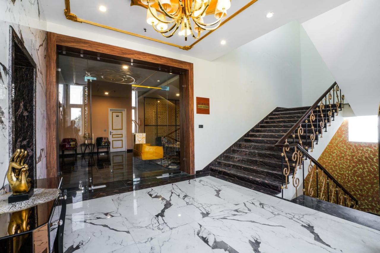 All Heavens Gold New Delhi Exterior photo