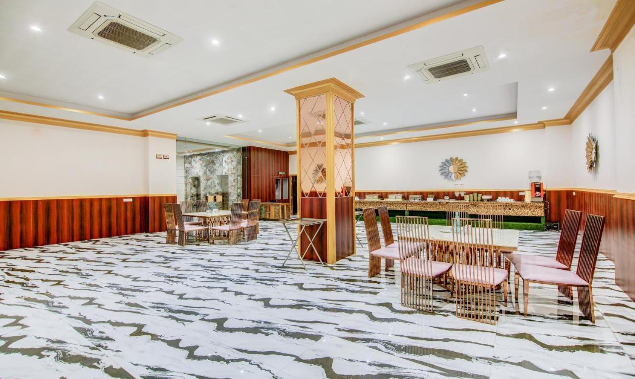 All Heavens Gold New Delhi Exterior photo