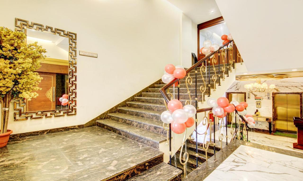All Heavens Gold New Delhi Exterior photo