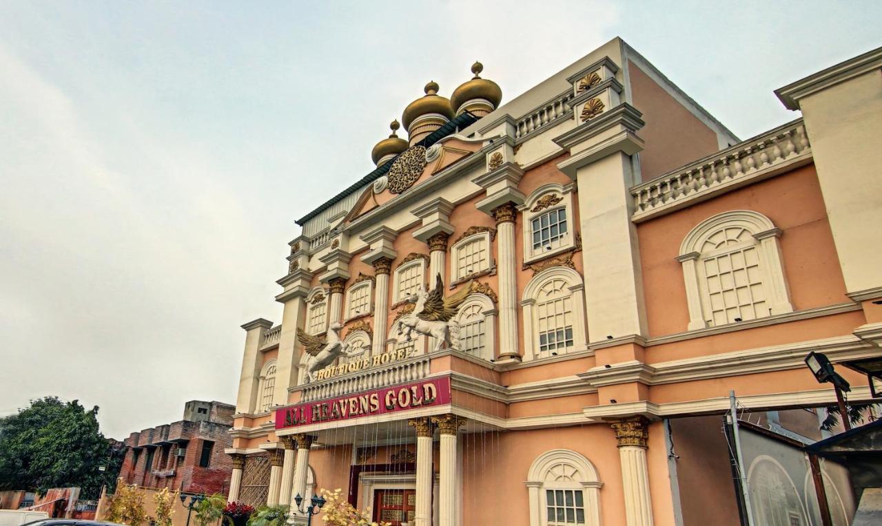 All Heavens Gold New Delhi Exterior photo